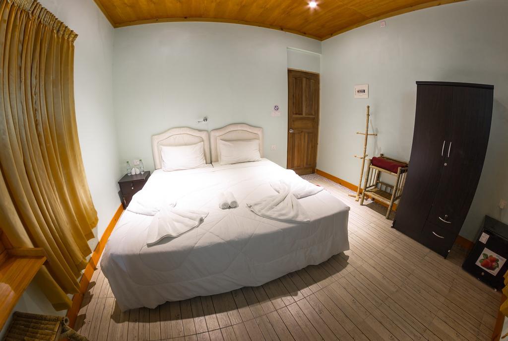 Zest Cabana Maafushi Room photo