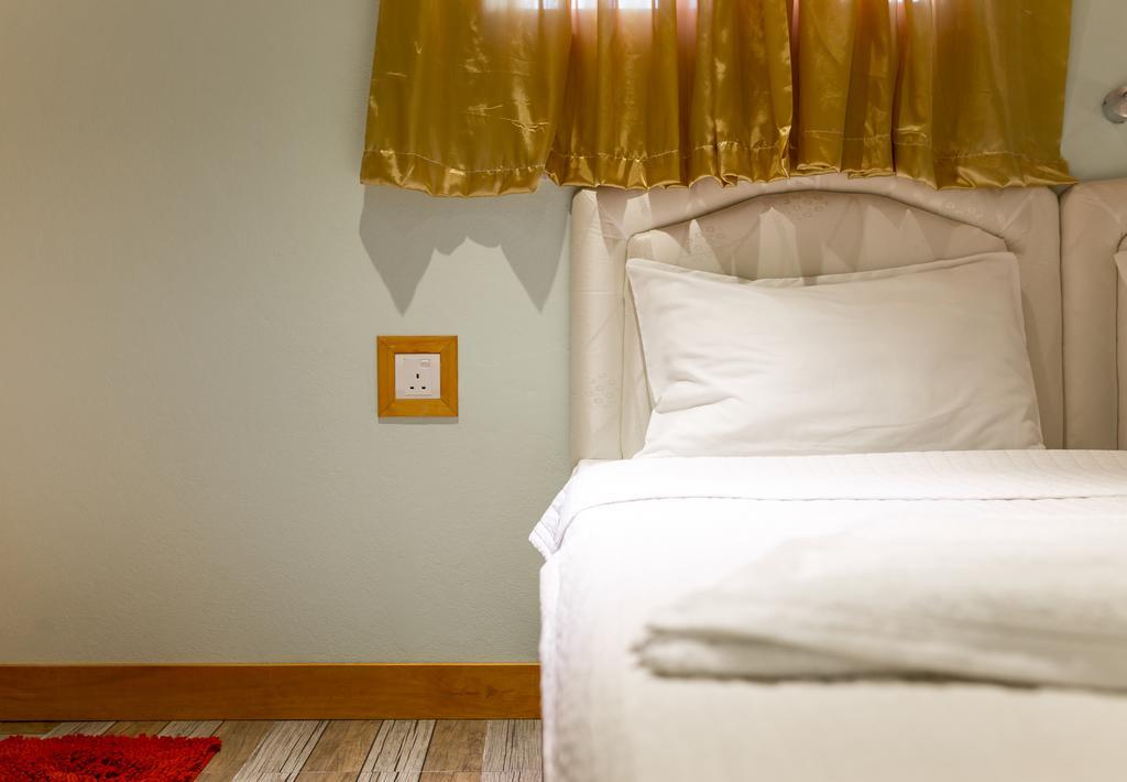 Zest Cabana Maafushi Room photo