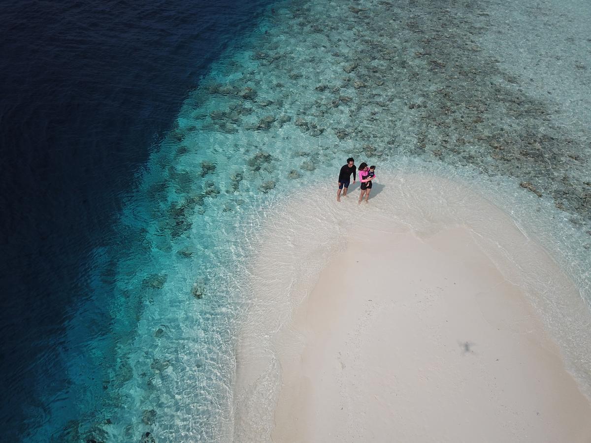 Zest Cabana Hotel Maafushi Exterior photo